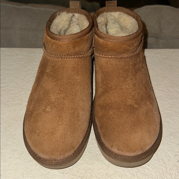 UGG Classic Ultra Mini Color Chestnut Size 7 - Picture 12 of 13